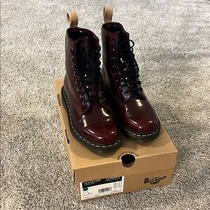 listing-status-banner